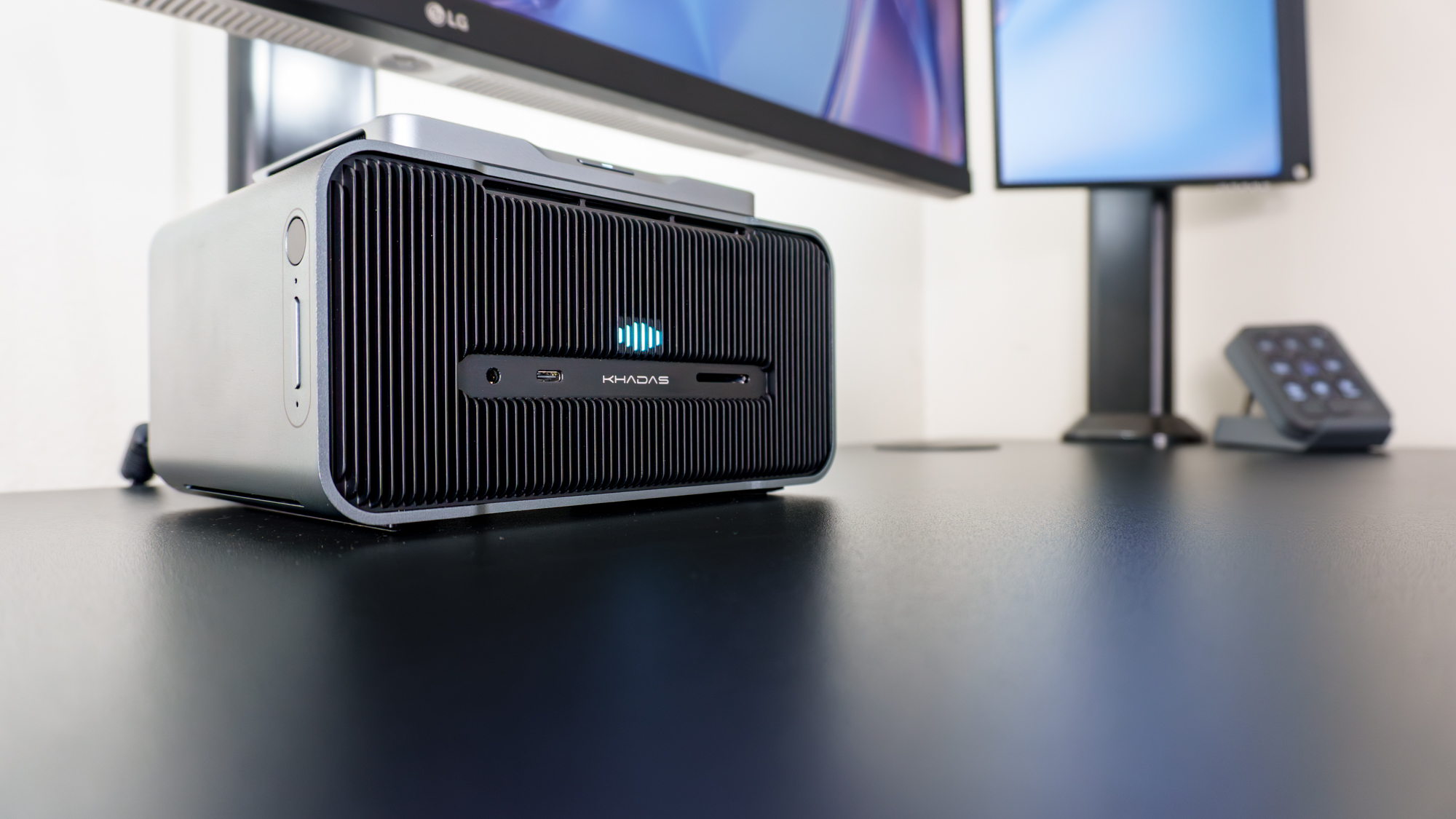 An angled shot showing the fingerprint scanner and volume buttons on the Mind Graphics 2