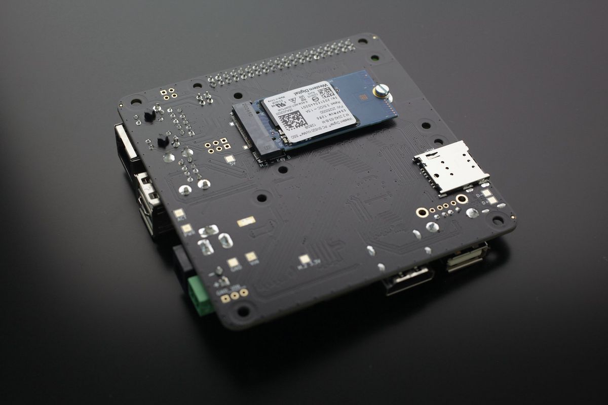 Oratek Tofu Raspberry Pi 4 Compute Module Carrier Board