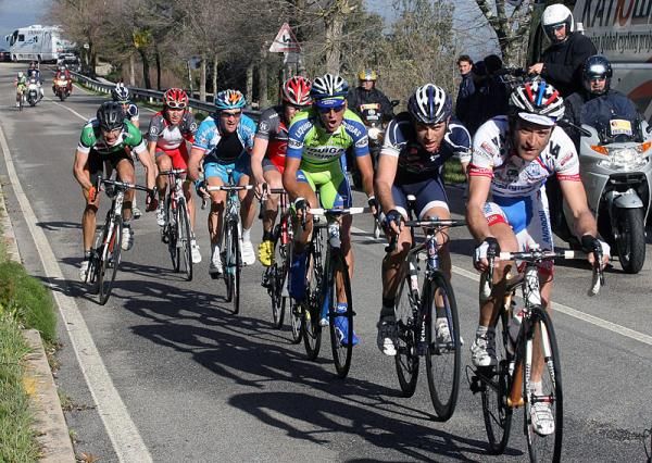 Michele Scarponi (Androni Giocattoli) leads with 200m to go on the uphill finish.