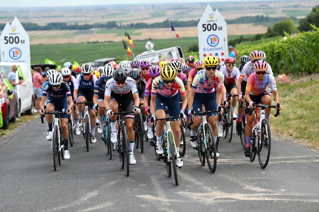 EPERNAY FRANCE JULY 26 Alena Amialiusik of Belarus and Team CanyonSRAM Racing leads the peloton during the 1st Tour de France Femmes 2022 Stage 3 a 1336km stage from Reims to pernay TDFF UCIWWT on July 26 2022 in Epernay France Photo by Dario BelingheriGetty Images