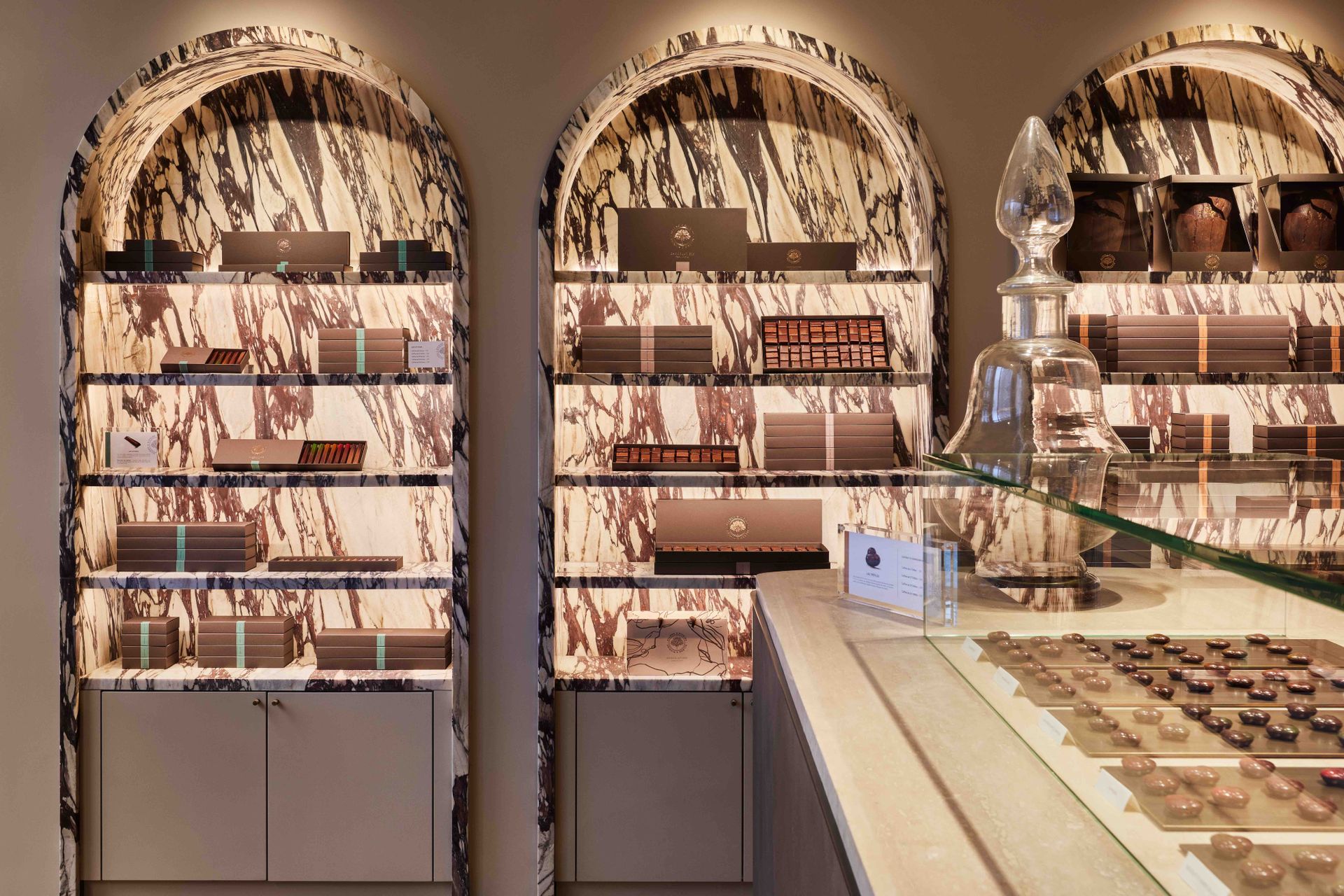 Paris tour: must-sees in the French capital this summer