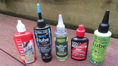 A selection of the best chain lubes for bikes that we have tested