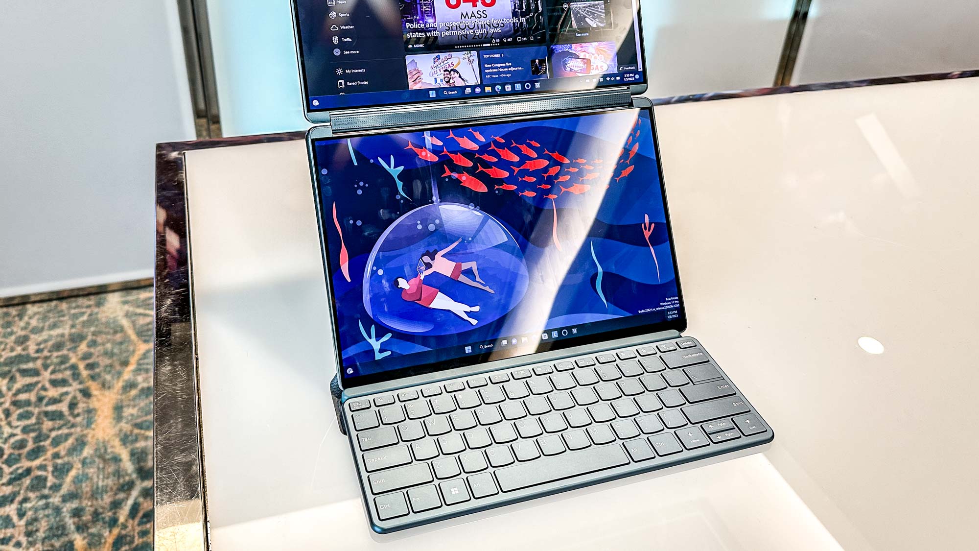 بررسی لپتاپ Lenovo Yoga Book 9i