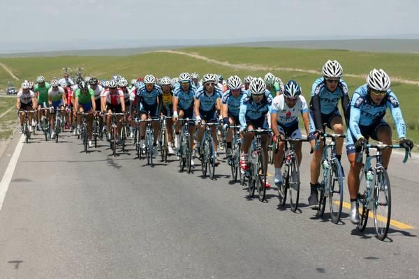The peloton heads up the category 3 climb.