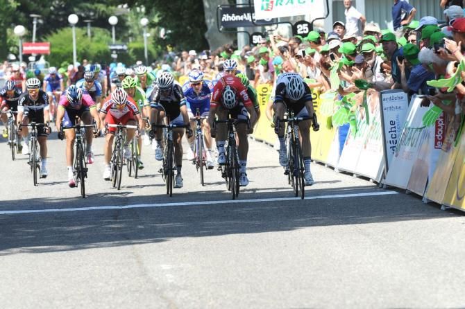 Nikias Arndt (Giant-Shimano) hits the line first