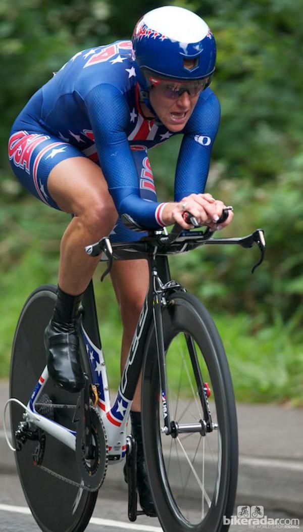 Kristin Armstrong of USA uses a linked hand position, much like Wiggins. Both riders would have tested this in the tunnel