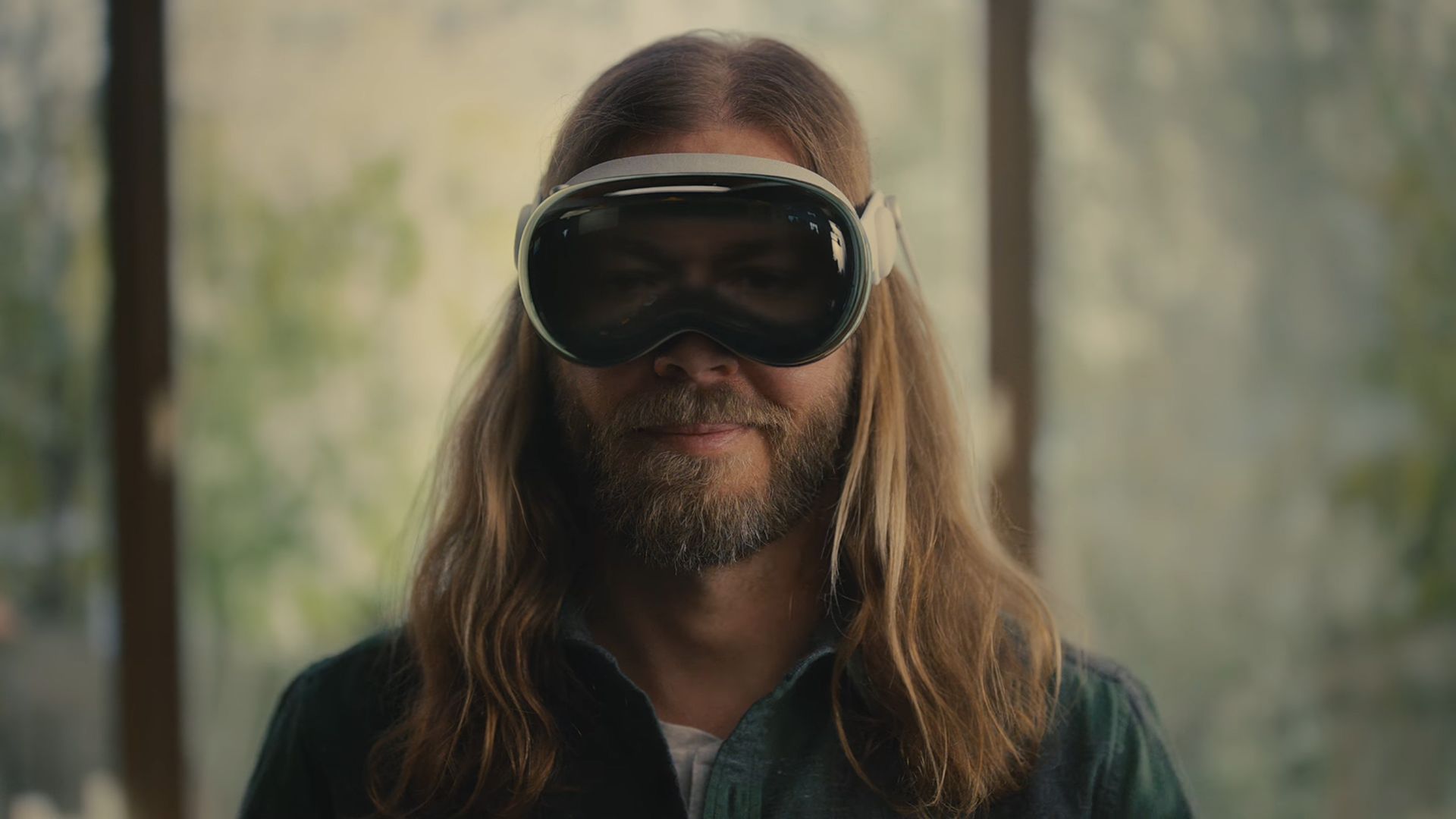 Apple reveals new Vision Pro advert, as Meta plans Androidstyle