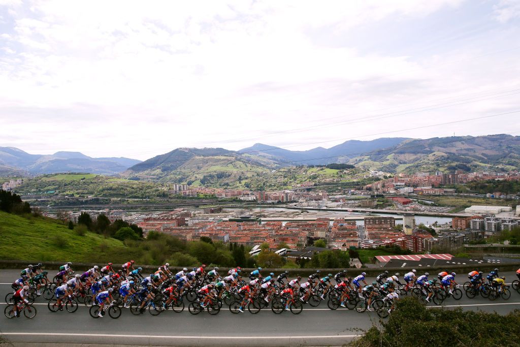 ZAMUDIO SPAIN APRIL 07 A general view of the peloton passing through Bilbao city landscape during the 61st Itzulia Basque Country 2022 Stage 4 a 1856km stage from VitoriaGasteiz to Zamudio itzulia WorldTour on April 07 2022 in Zamudio Spain Photo by Gonzalo Arroyo MorenoGetty Images