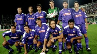 Sep 1998: The Fiorentina team pose for a group shot before a match against Lazio at the Artemio Franchi stadium in Florence, Italy. \ pic Claudio Villa. \ Mandatory Credit: Allsport UK /Allsport