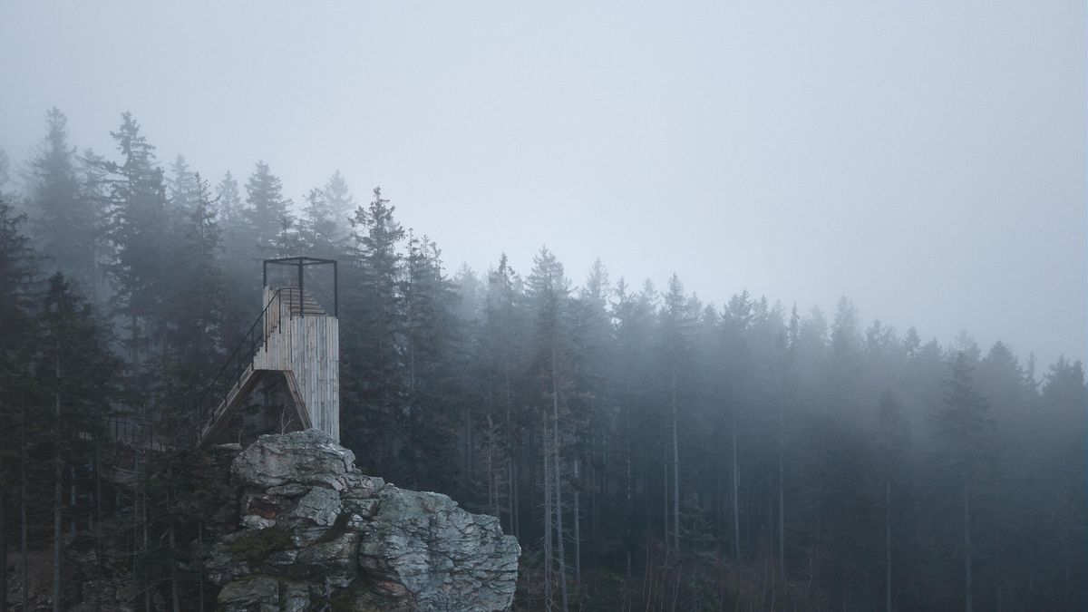 Tato série horských scén oslavuje českou přírodu