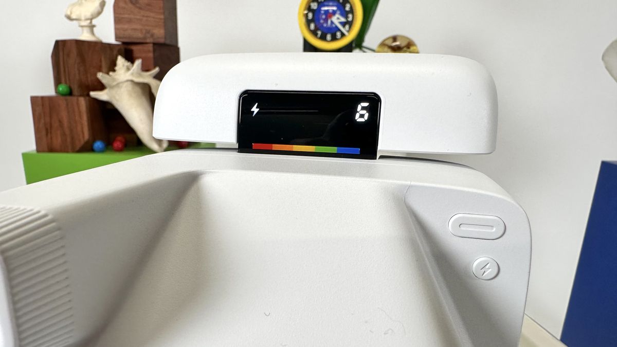 Polaroid Flip display