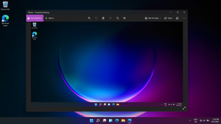 Desktop Windows 11 con screenshot