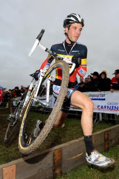 Belgian champion Niels Albert (BKCP - Powerplus) runs the barriers.