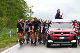 Santiago Buitrago out with concussion after Giro d&rsquo;Italia stage 2 crash, fractures in lower back for Andrea Vendrame 