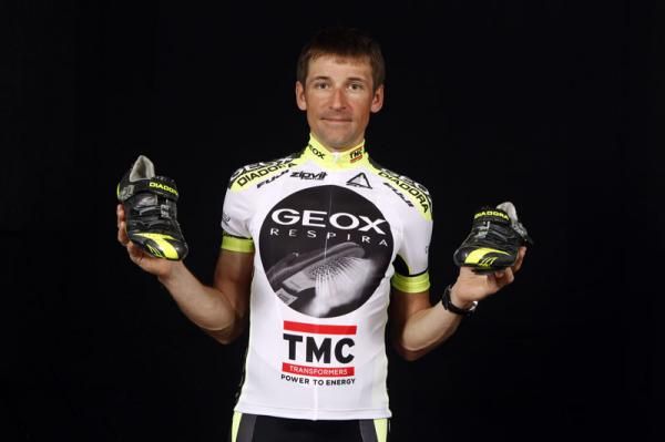 Denis Menchov and his shoes