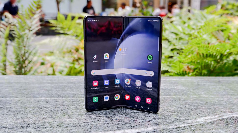 Samsung's cheap Galaxy Z Fold 6 FE tipped to launch in September to ...