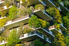 Detail of vegetation on the Vertical Forest, an example of biophilic architecture. here, close-up view showing lush vegetation on the balconies of the Bosco Verticale. Milan (Italy), April 25th, 2025