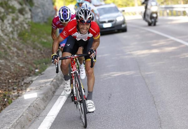 Tiago Machado (RadioShack) tries to unseat Michele Scarponi (Lampre-ISD) as race leader.