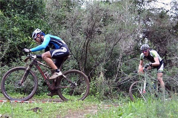 Israeli Dror Pekatch leads Belgian Gody Jacobs.