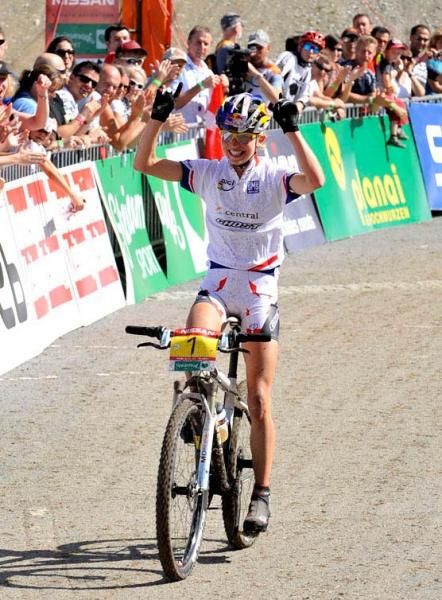 Elisabeth Osl wins the Austrian world cup.