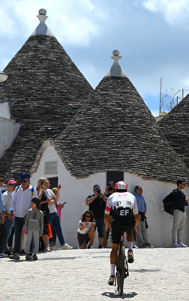 ALBEROBELLO ITALY MAY 13 Richard Carapaz of Ecuador and Team EF Education EasyPost prior to the 108th Giro dItalia 2025 Stage 4 a 189km stage from Alberobello Pietramadre to Lecce UCIWT on May 13 2025 in Alberobello Italy Photo by Tim de WaeleGetty Images