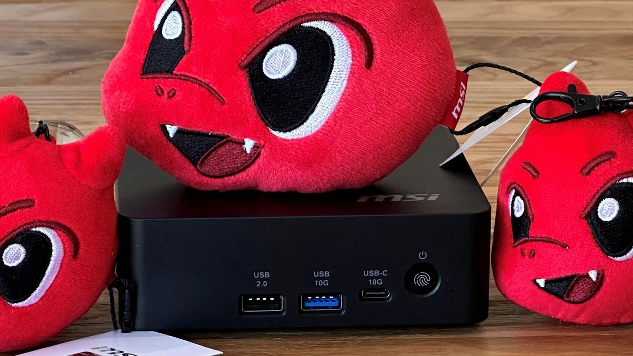 MSI Cubi NUC AI+ 3MG 리뷰: 절제된 미니 PC에 담긴 Panther Lake 대표 이미지