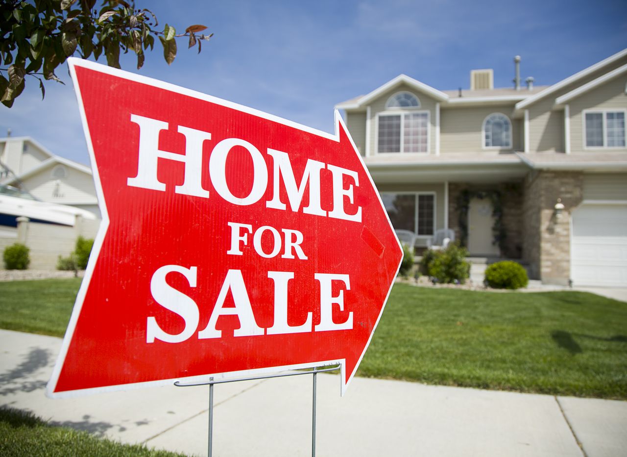 A &amp;quot;Home For Sale&amp;quot; sign