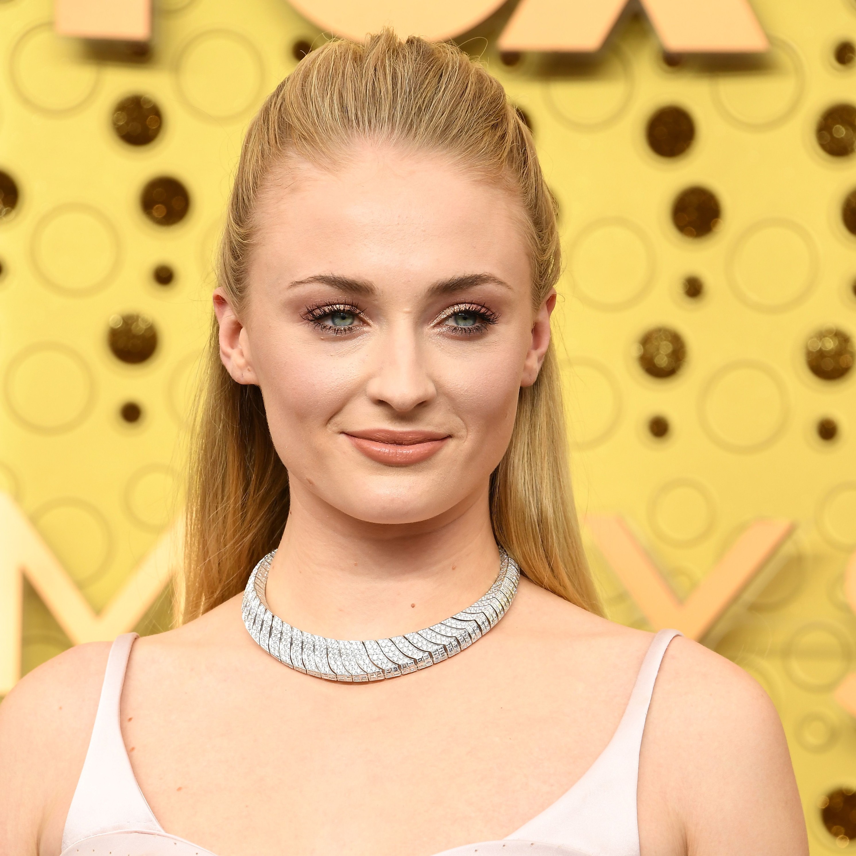 Sophie Turner Porn Captions - Sophie Turner Posted a Sweet Photo with Joe Jonas' Mom Denise | Marie Claire