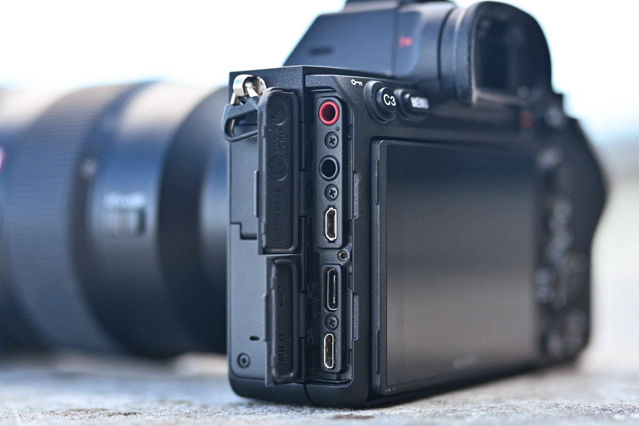 The card slots of the Sony A7R IV camera