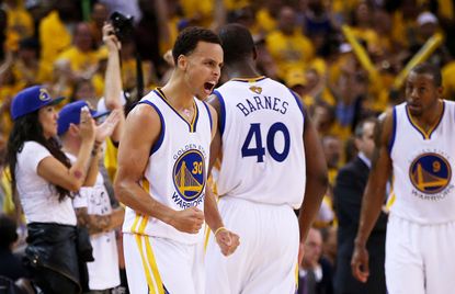 Golden State Warriors beat Cleveland in Game 1 of NBA finals