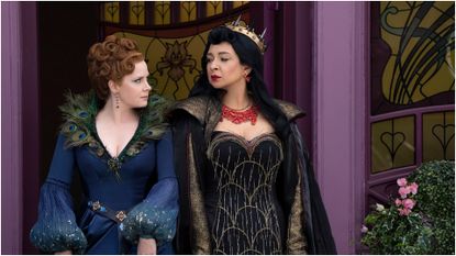 Amy Adams and Maya Rudolph in Disenchanted