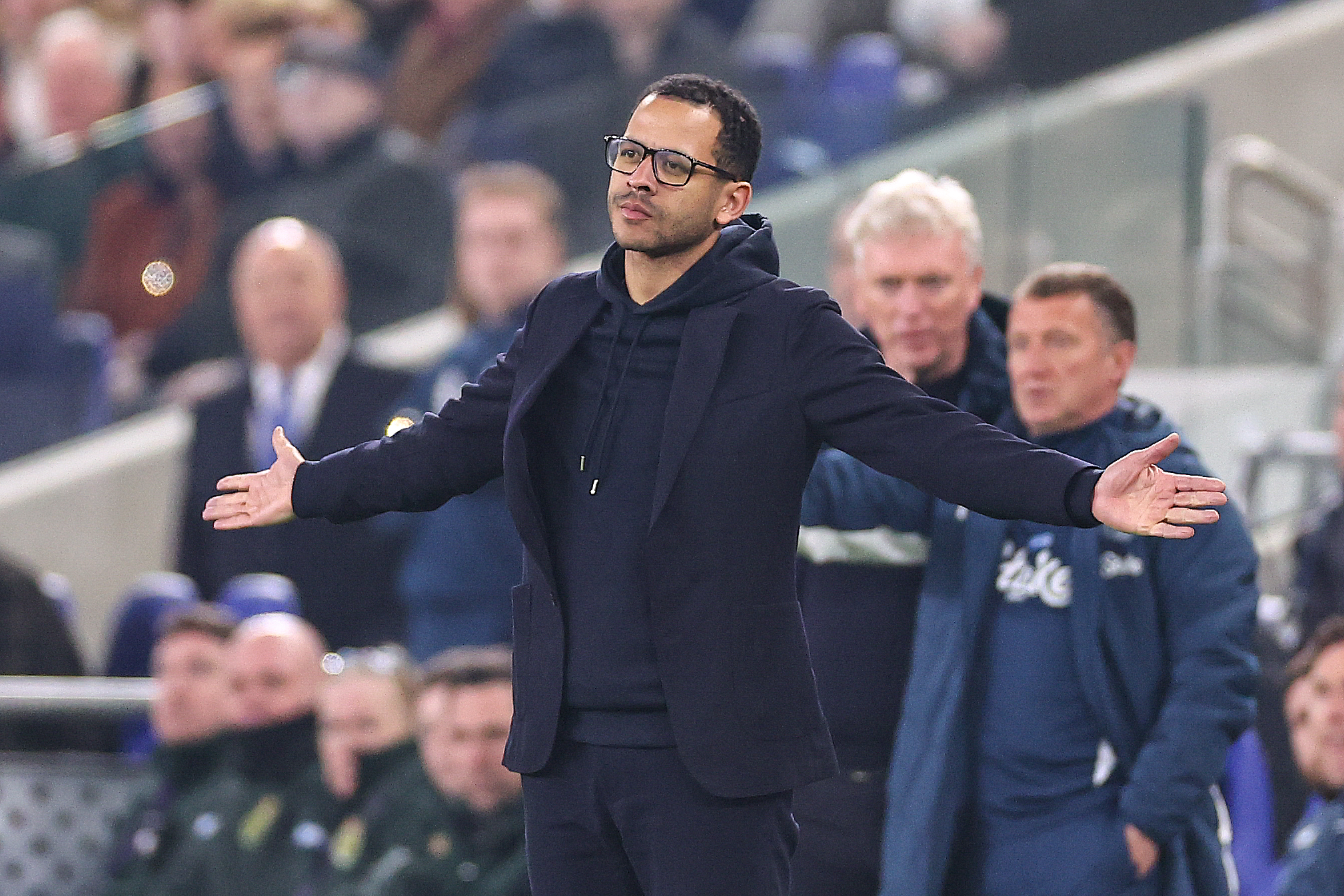 LIVERPOOL, ENGLAND - MARCH 21: Liam Rosenior manager / head coach of Chelsea during the Premier League match between Everton and Chelsea at Goodison Park on March 21, 2026 in Liverpool, United Kingdom. (Photo by Robbie Jay Barratt - AMA/Getty Images)