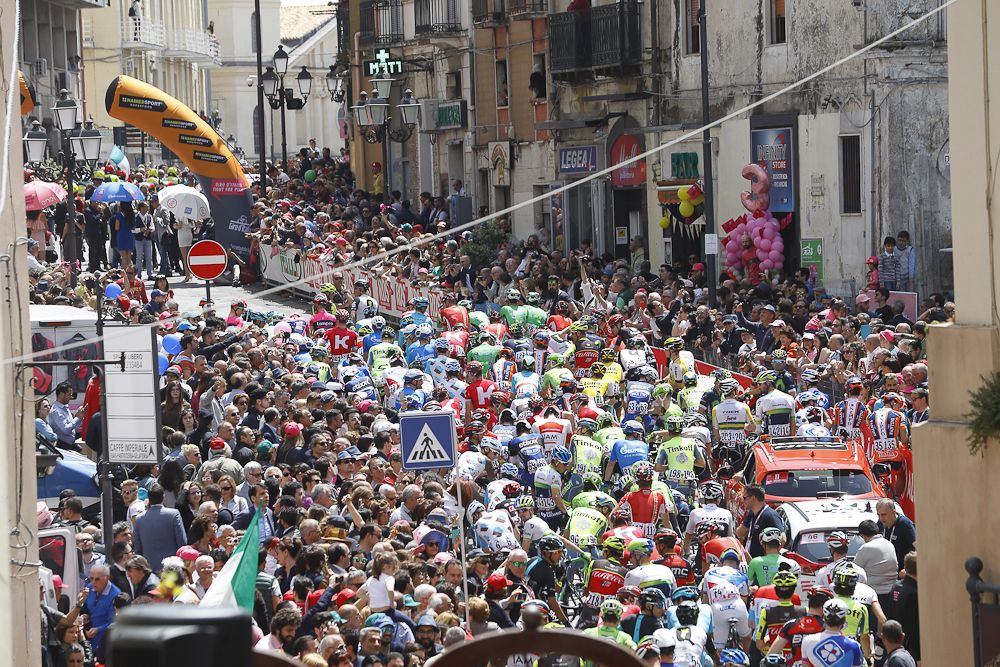 The peloton in action during stage 4 of the Giro