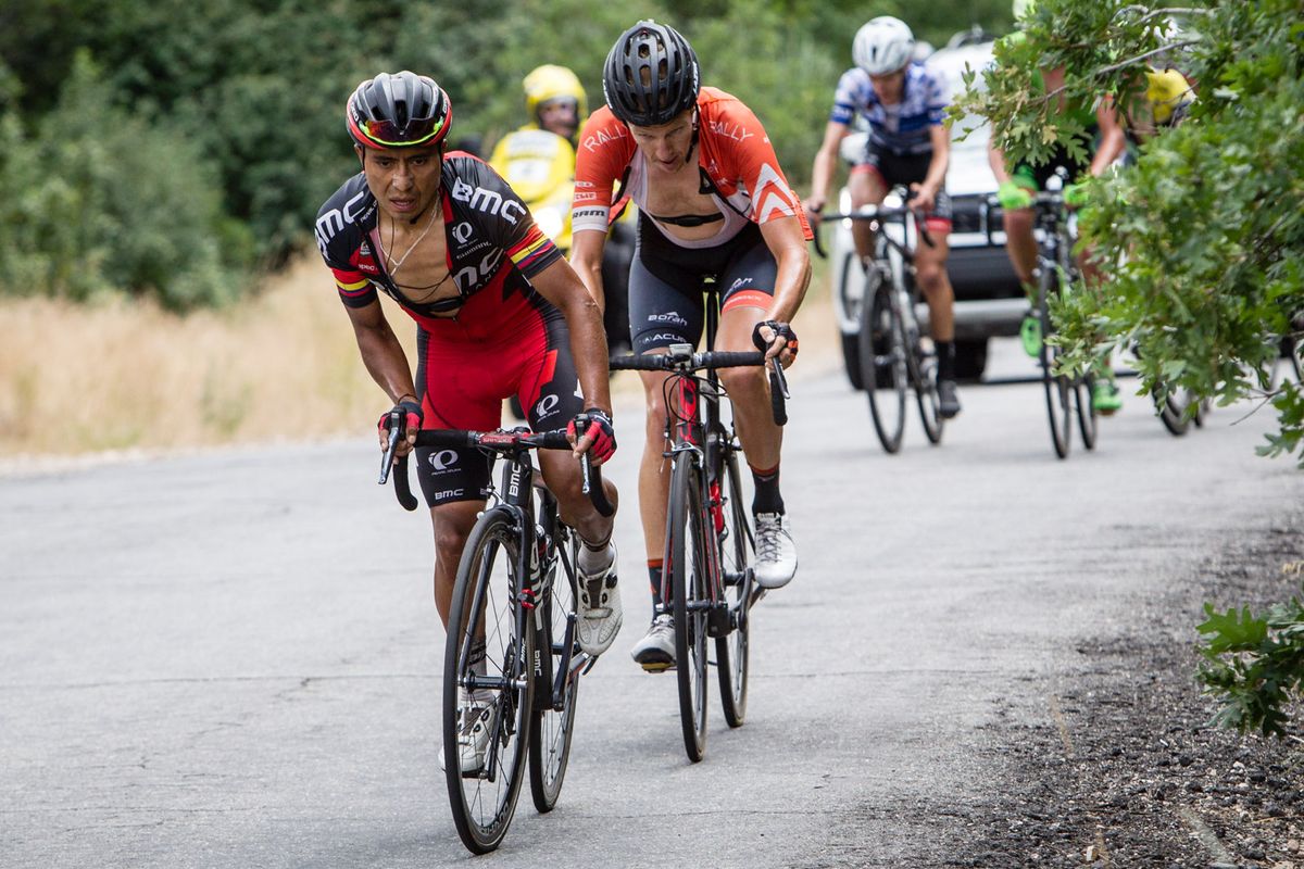 Darwin Atapuma (BMC) launches an attack