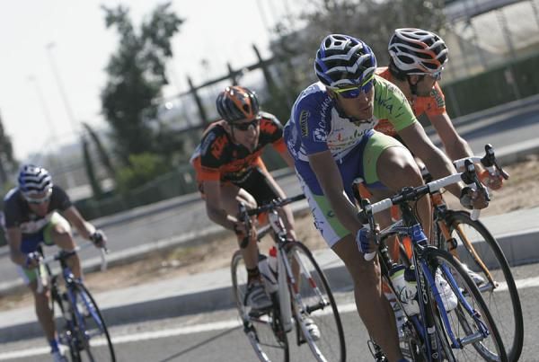 The first break of the day, containing Ruben Perez Moreno (Euskaltel-Euskadi), Javier Ramirez and Antonio Cabello (Andalucia Caja Granada), and Hector Gonzalez (KTM-Murcia), was short-lived.