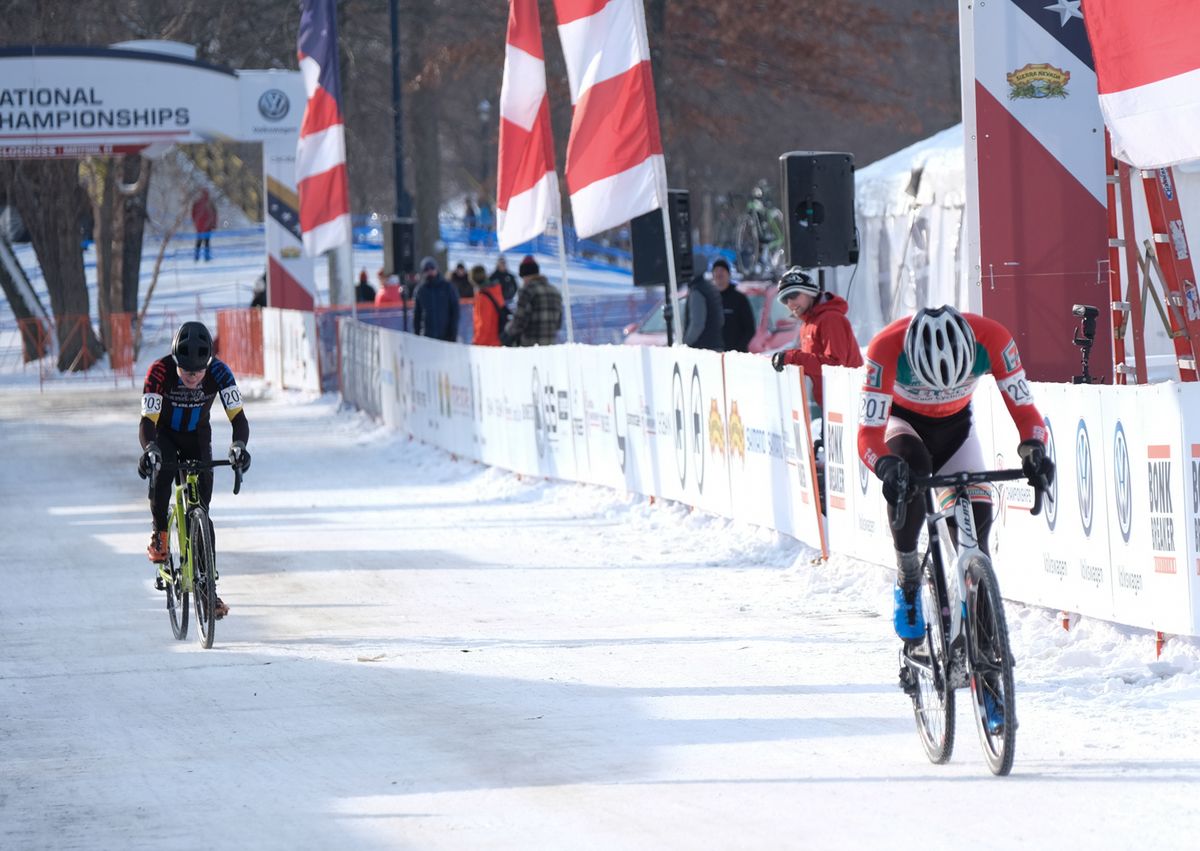 Denzel Stephenson (Boulder Junior Cycling) burying himself with one lap to go
