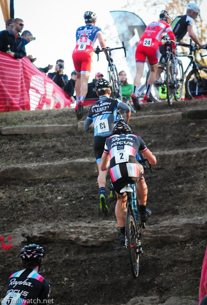 Jeremy Powers (Rapha Focus) riding the stairs as he did at the Lousiville World Championships