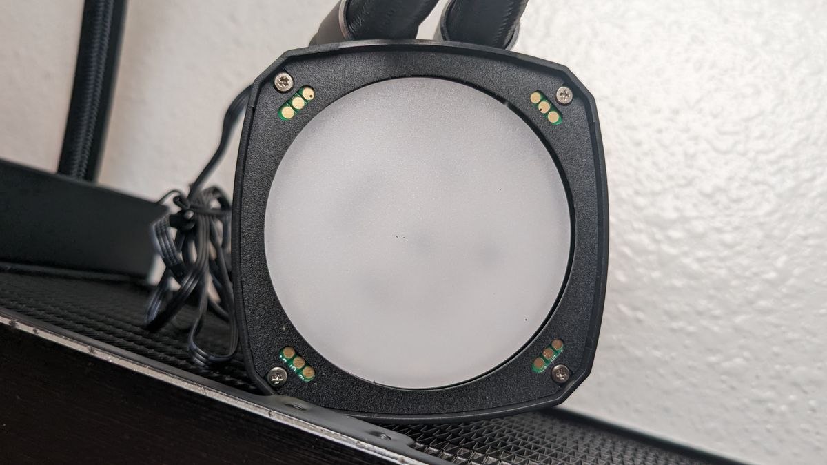 EK Nucleus AIO CR360 Lux D-RGB