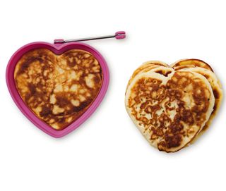 pancake heart mould