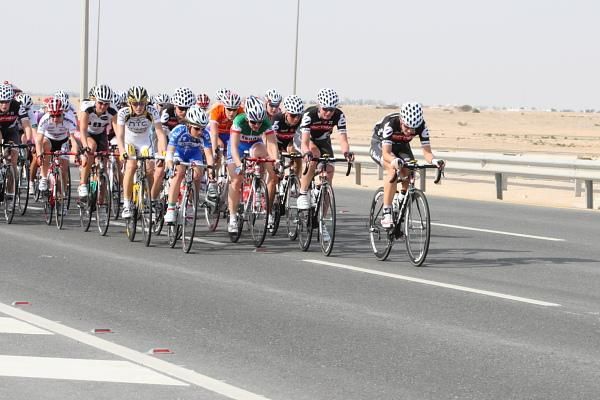 The chase to the leaders was given some urgency by Kirsten Wild's Cervelo TestTeam squad.