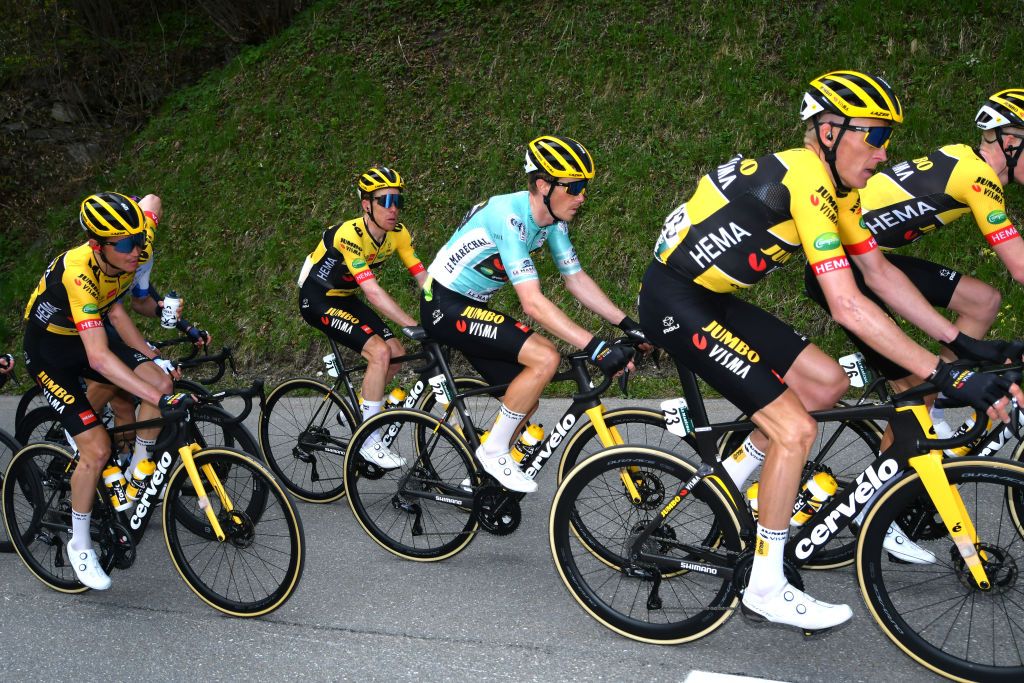 ZINAL VAL DANNIVIERS SWITZERLAND APRIL 30 Rohan Dennis of Australia and Team Jumbo Visma Turquoise Leader Jersey C competes during the 75th Tour De Romandie 2022 Stage 4 a 1801km stage from Aigle to Zinal Val dAnniviers 1664m TDR2022 on April 30 2022 in Zinal Val dAnniviers Switzerland Photo by Dario BelingheriGetty Images