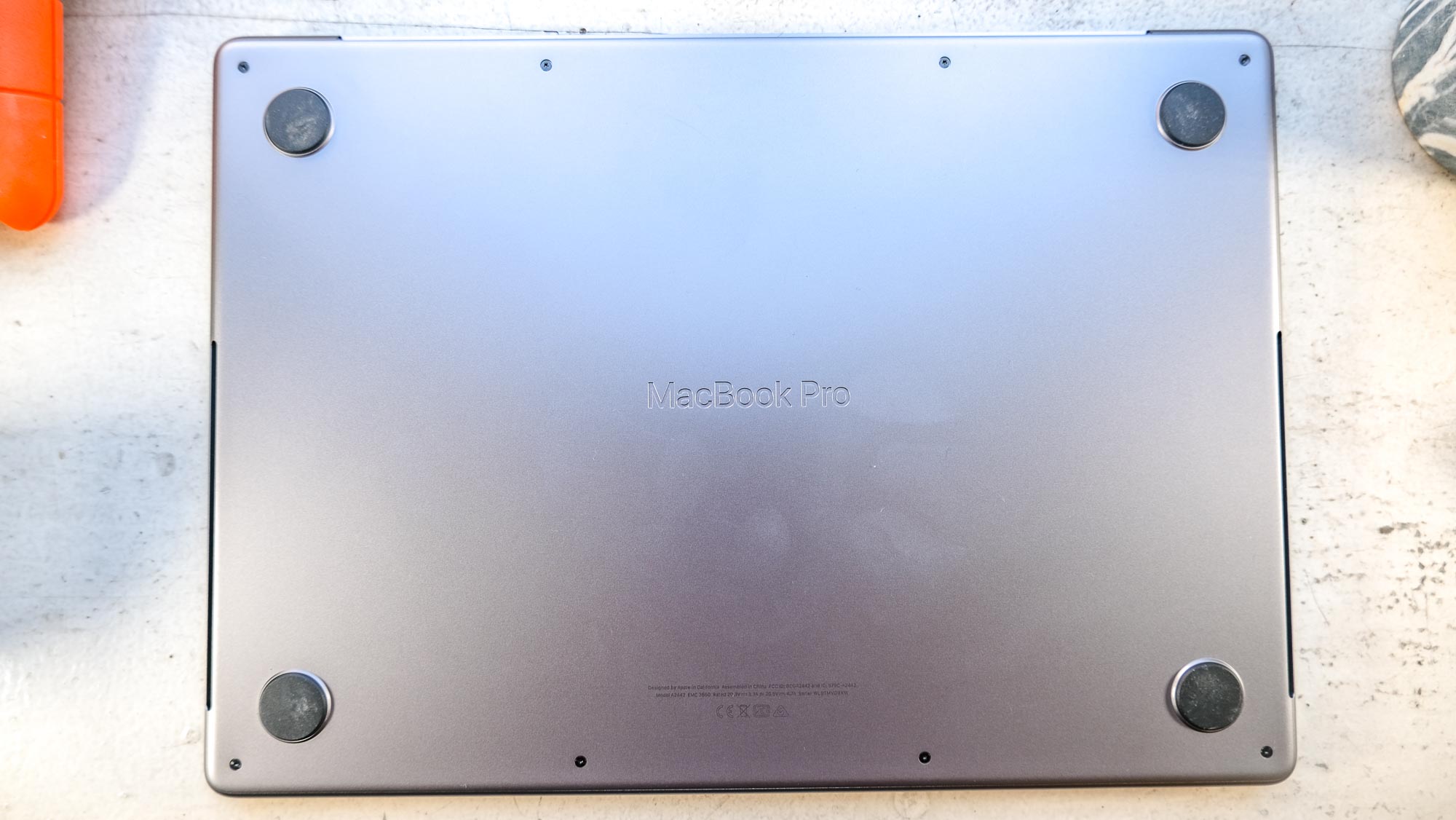 The MacBook Pro 2021 (14-inch)'s underside