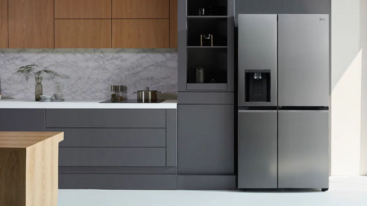 Best fridge freezer LG Door-in-Door™ GSJV70PZTF Wifi Connected Plumbed Total No Frost American Fridge Freezer - Steel - F Rated in grey kiitchen