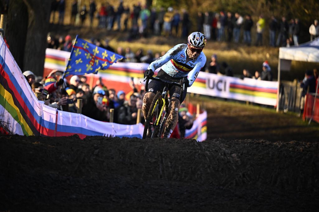 Belgian Wout van Aert pictured in action during the elite men competition of the UCI cyclocross World Championship, in Lievin, France, Sunday 02 February 2025. The world championships are taking place from 31 January until 02 February.
BELGA PHOTO JASPER JACOBS (Photo by JASPER JACOBS / BELGA MAG / Belga via AFP)