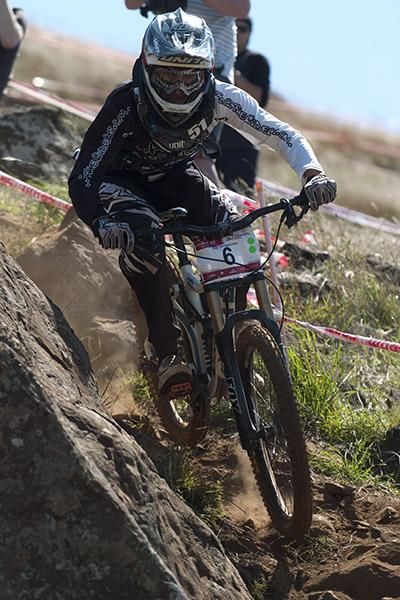 Men's elite downhill winner Rhys Willemse makes his way down Mt. Major.