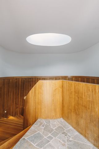 Dinesen Jungle House staircase