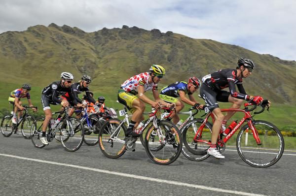 break led here by Jeremy Vennell of Calder Stewart BikeNZ National team
