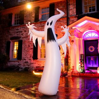 large inflatable ghost