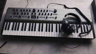 Modal Electronics Carbon8x