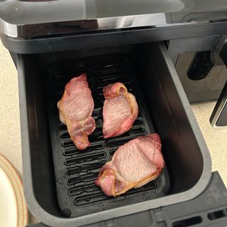 Testing air fryer using bacon